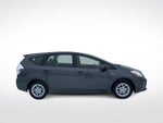 2014 Prius v Thumbnail 9