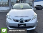 2012 Prius v Thumbnail 2