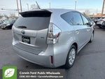 2012 Prius v Thumbnail 5