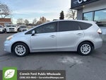 2012 Prius v Thumbnail 8