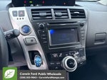 2012 Prius v Thumbnail 17
