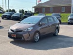 2017 Prius v Thumbnail 7