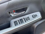 2017 Prius v Thumbnail 16