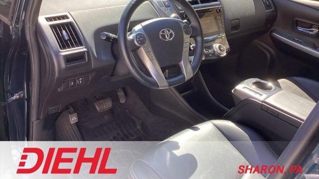 2017 Toyota Prius v Four