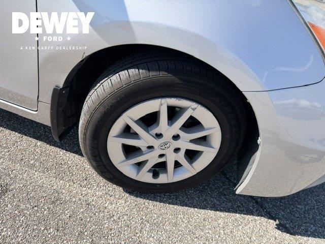 2012 Toyota Prius - $9,113