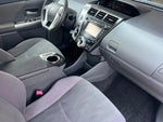 2013 Prius v Thumbnail 13