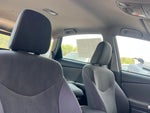2013 Prius v Thumbnail 14