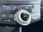 2013 Prius v Thumbnail 17
