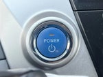 2013 Prius v Thumbnail 19