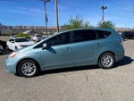 2014 Prius v Thumbnail 2