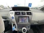 2014 Prius v Thumbnail 10
