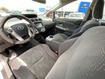 2014 Prius v Thumbnail 16