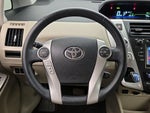 2014 Prius v Thumbnail 10