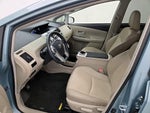 2014 Prius v Thumbnail 11