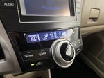 2014 Prius v Thumbnail 16