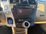 2012 Prius v Thumbnail 19