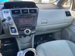 2013 Prius v Thumbnail 18
