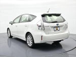 2014 Prius v Thumbnail 8