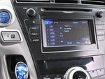 2014 Prius v Thumbnail 10