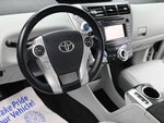 2014 Prius v Thumbnail 14