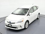 2014 Prius v Thumbnail 17