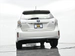 2014 Prius v Thumbnail 20