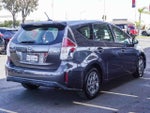2015 Prius v Thumbnail 6