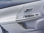 2015 Prius v Thumbnail 18