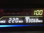 2012 Prius v Thumbnail 16
