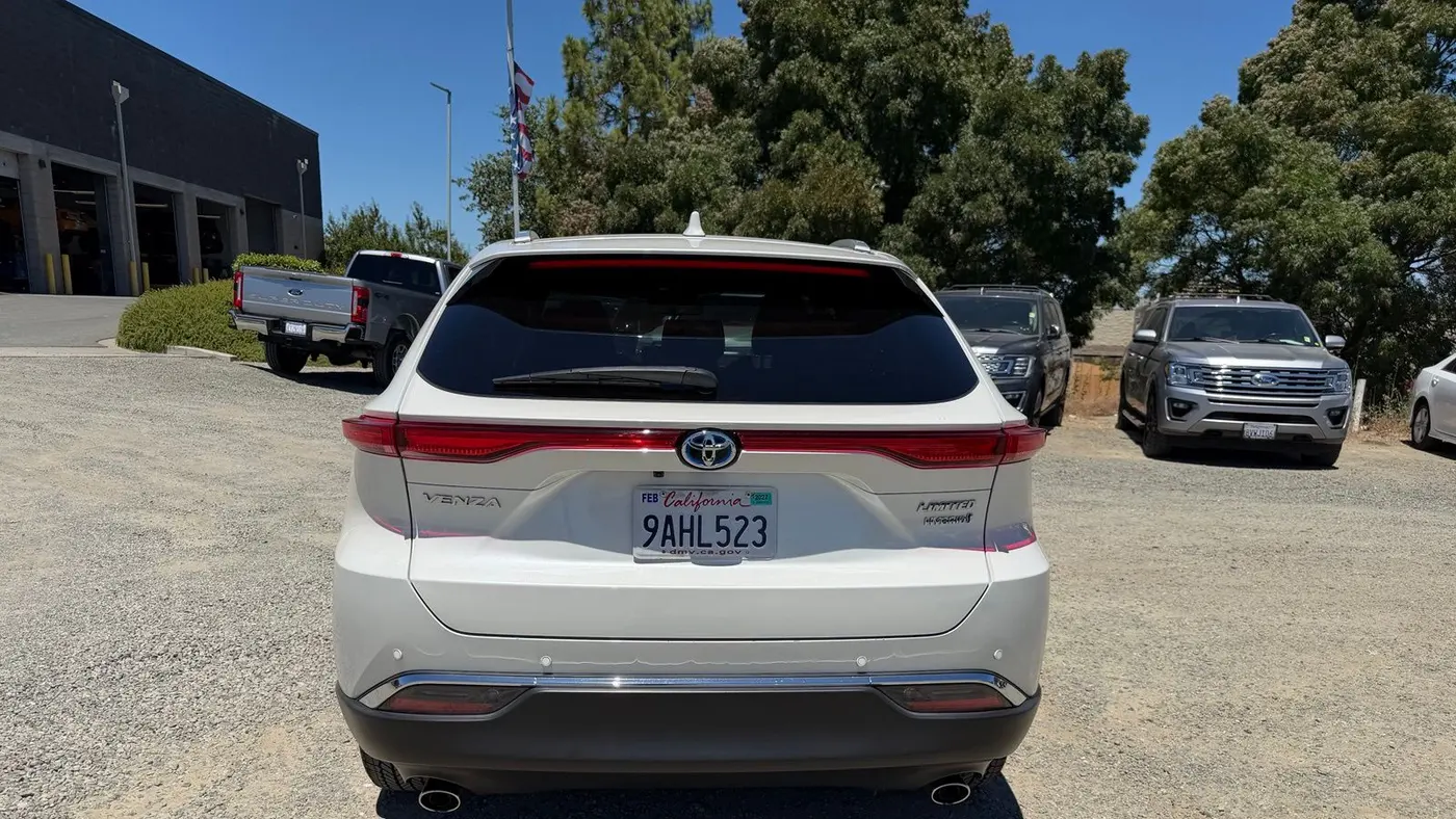 2022 Toyota Venza LE