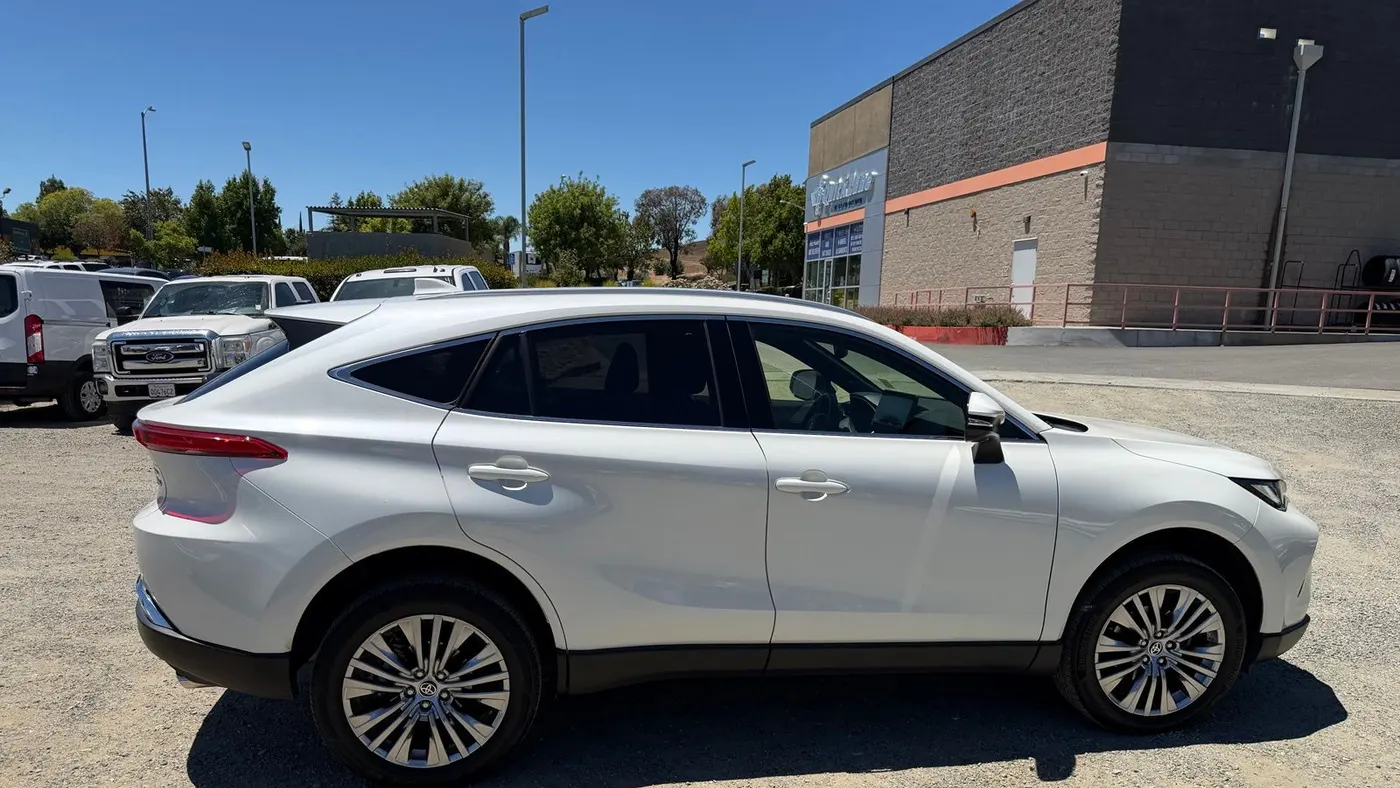 2022 Toyota Venza LE