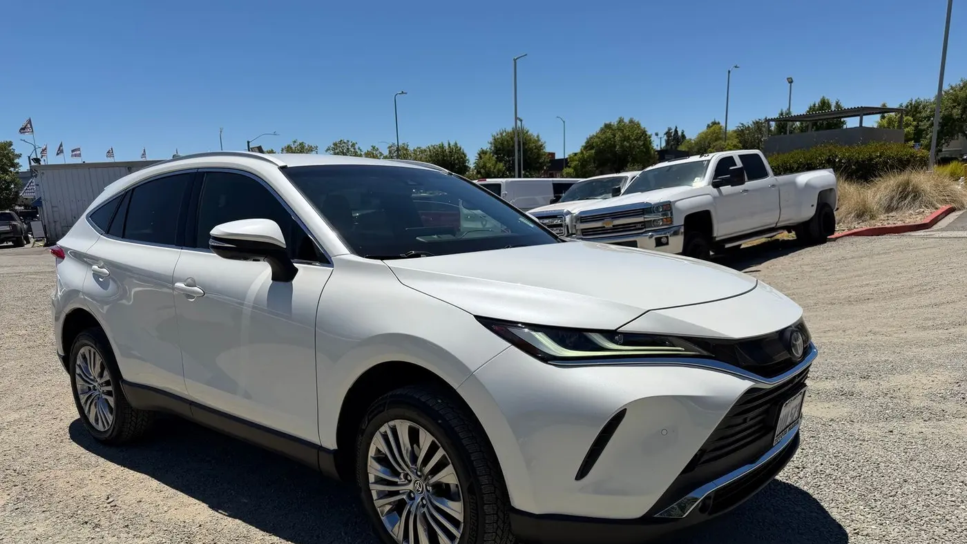 2022 Toyota Venza LE