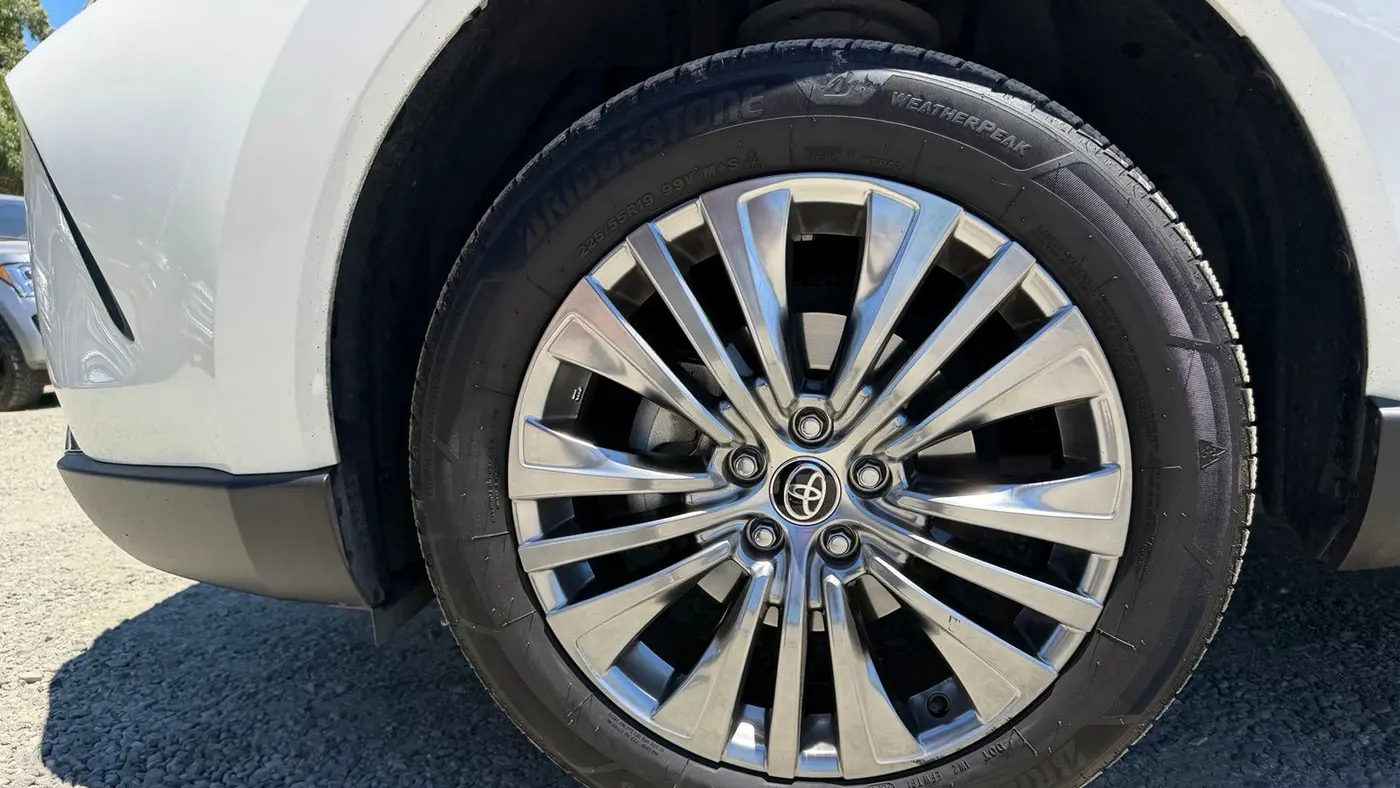 2022 Toyota Venza LE