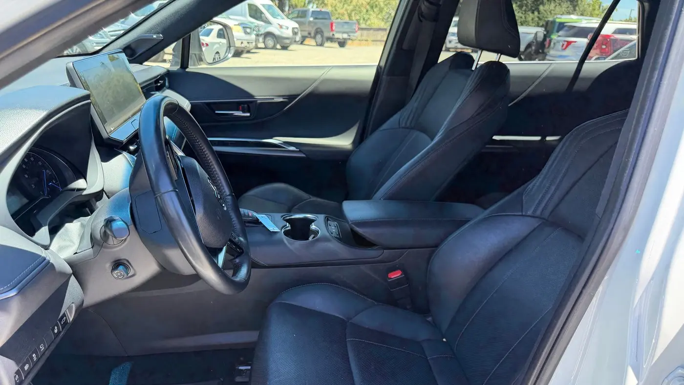 2022 Toyota Venza LE