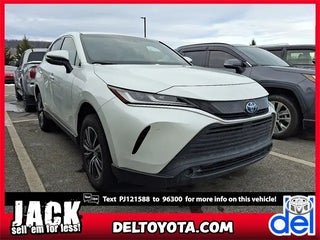 2023 Toyota Venza with Wind Chill Pearl Exterior