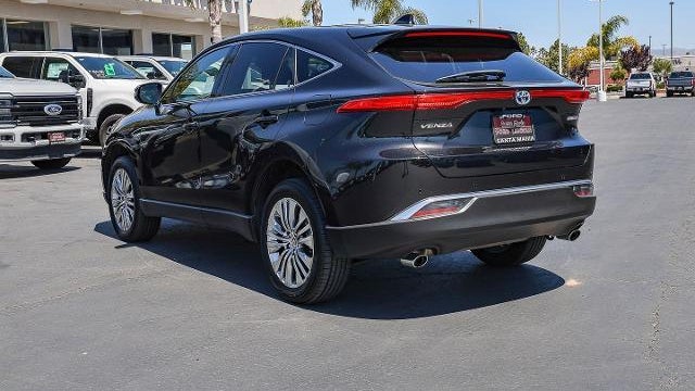 2023 Toyota Venza LE