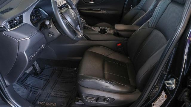 2023 Toyota Venza LE