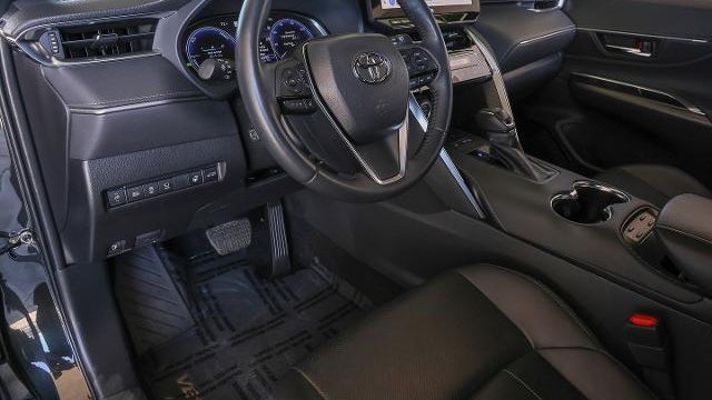 2023 Toyota Venza LE