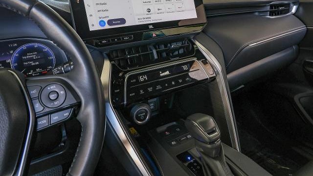 2023 Toyota Venza LE