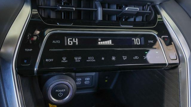 2023 Toyota Venza LE