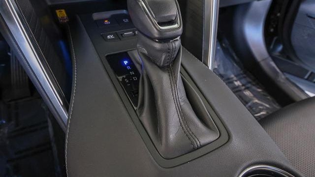 2023 Toyota Venza LE