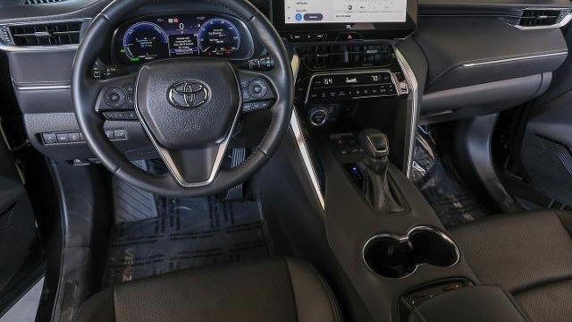 2023 Toyota Venza LE