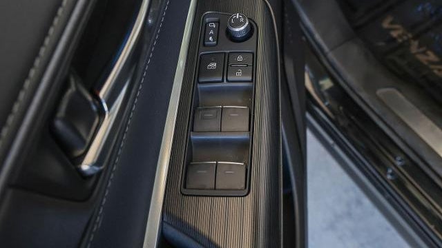 2023 Toyota Venza LE