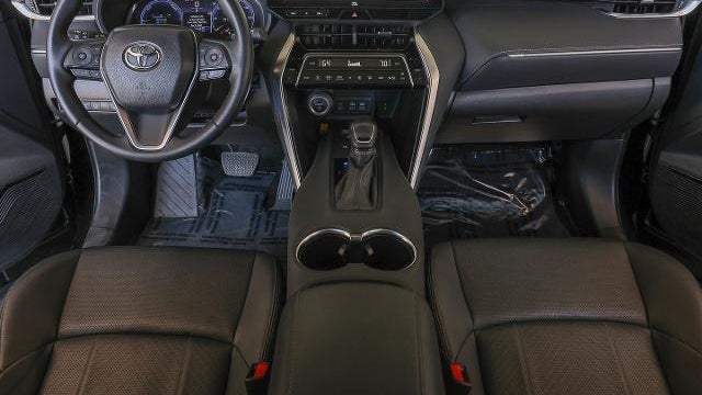 2023 Toyota Venza LE