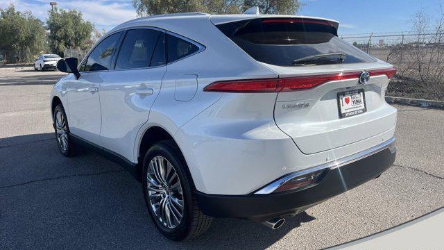 2024 Toyota Venza LE