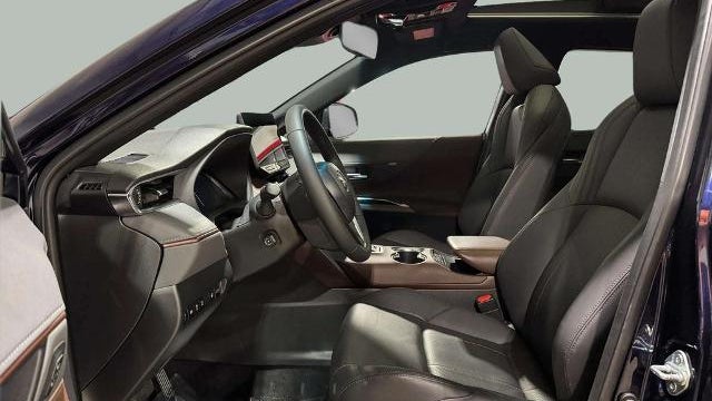 2024 Toyota Venza LE
