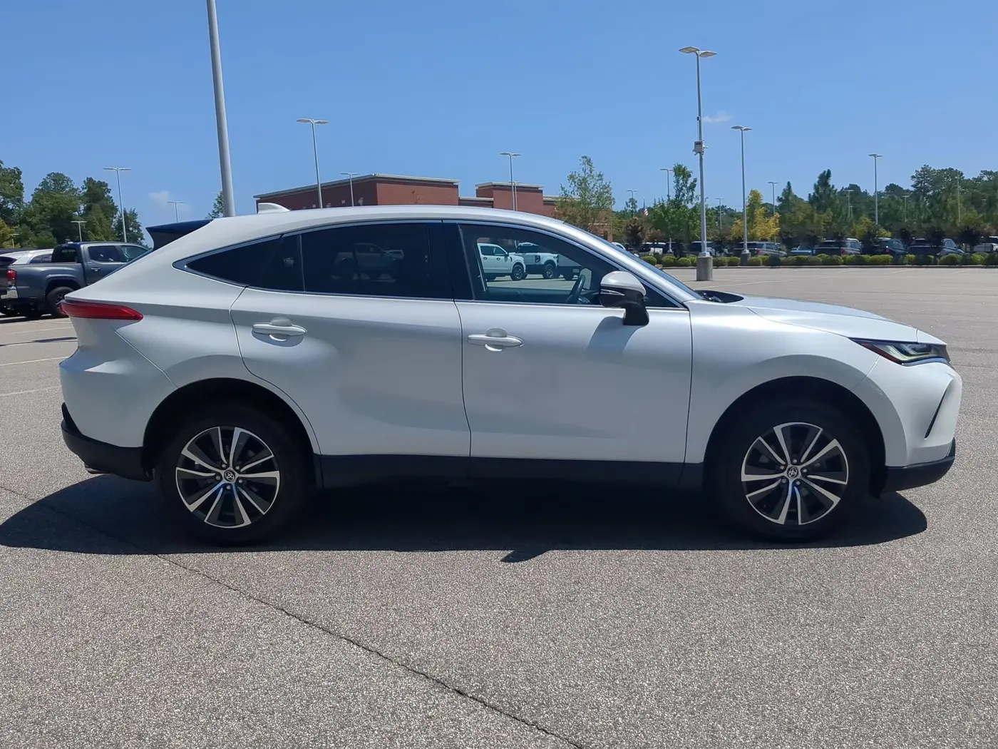 2023 Toyota Venza - $30,842