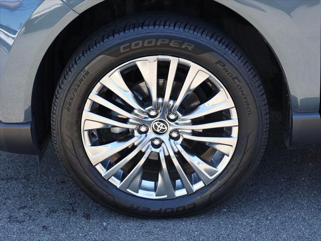 2024 Toyota Venza - $34,900