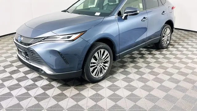 2022 Toyota Venza LE