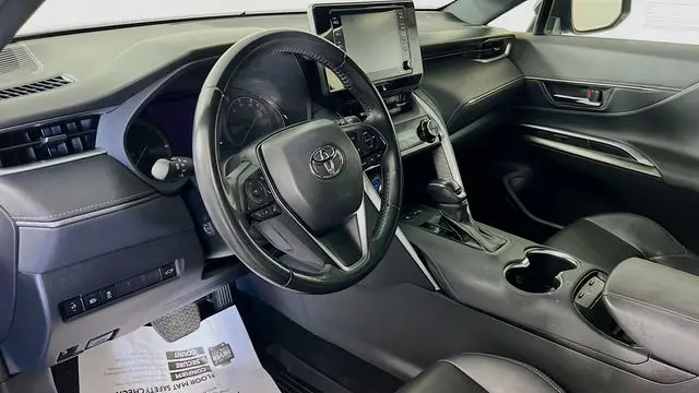 2022 Toyota Venza LE